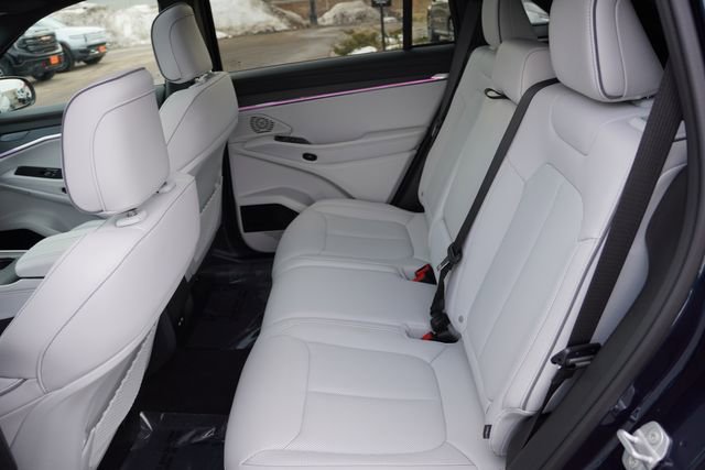 Used 2025 Jeep Wagoneer S Limited AWD/4WD image 17