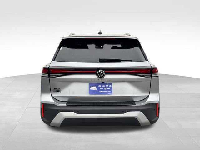 New 2026 Volkswagen Tiguan S FWD image 4