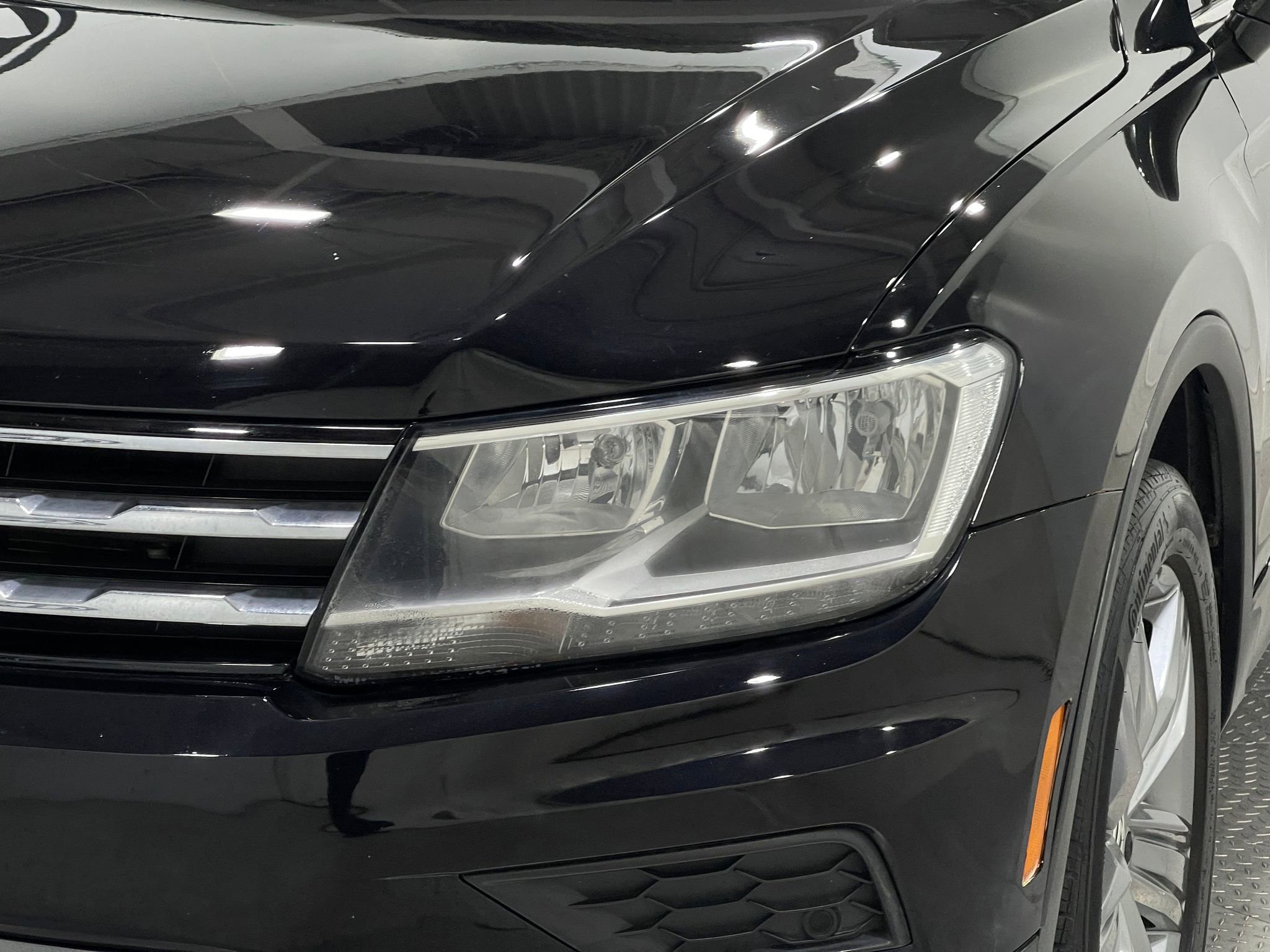 Used 2021 Volkswagen Tiguan SEL AWD/4WD image 34