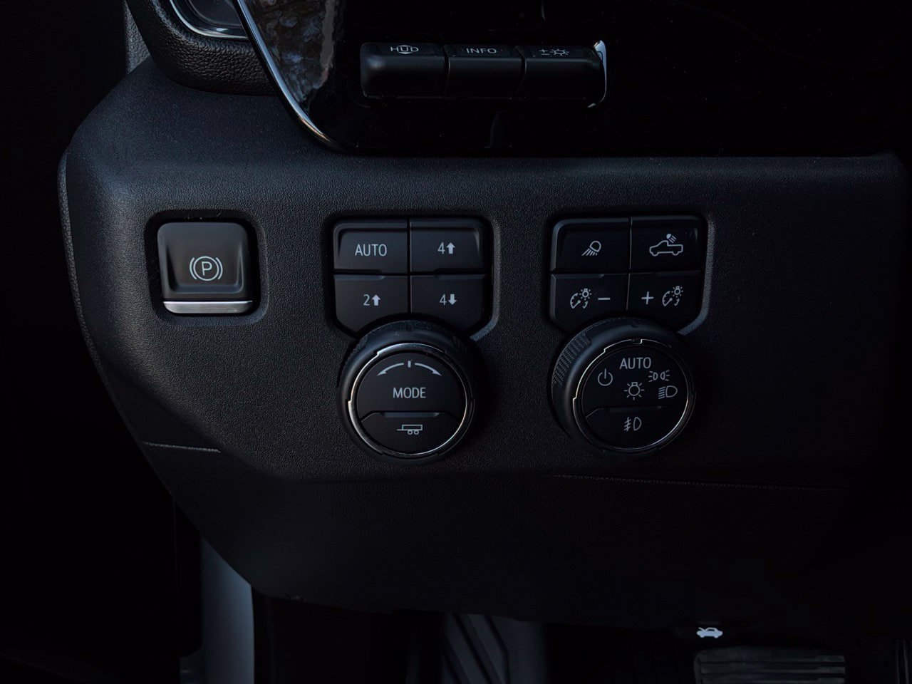 Used 2024 Chevrolet Silverado 1500 ZR2 w/ ZR2 Bison Edition AWD/4WD image 37