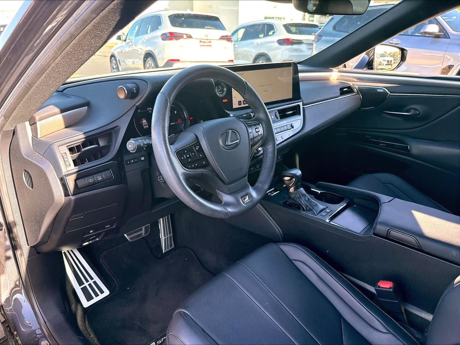 Used 2024 Lexus ES 300h F Sport w/ Accessory Package (Z1) FWD image 18