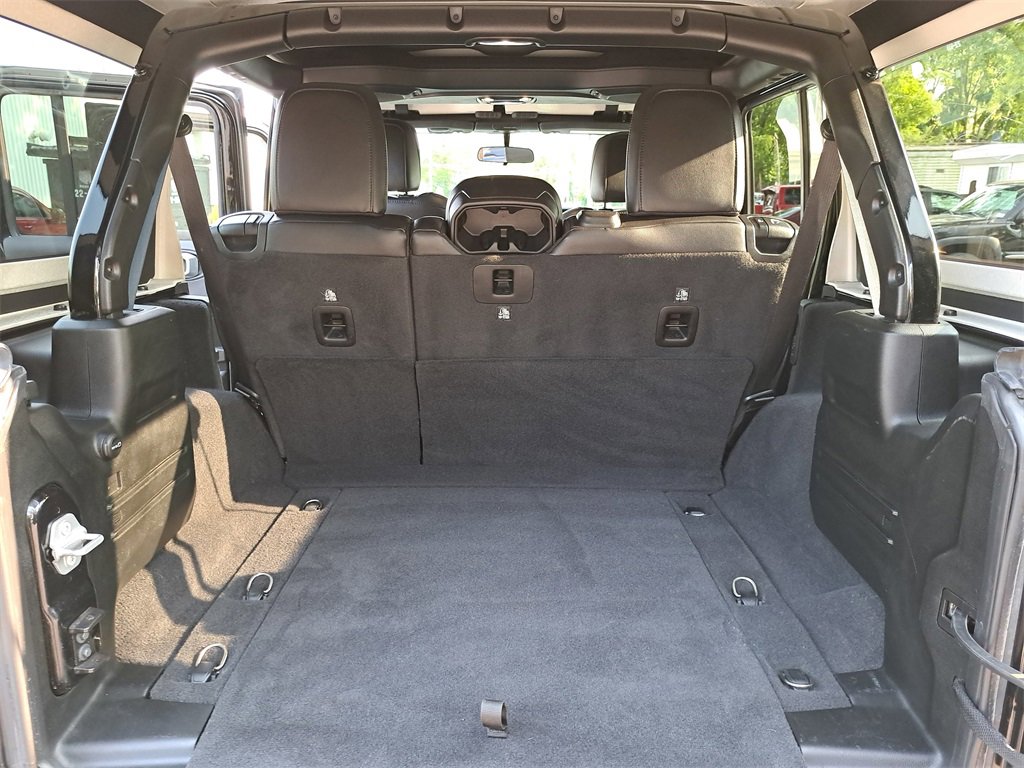 Used 2021 Jeep Wrangler Unlimited Sahara image 12