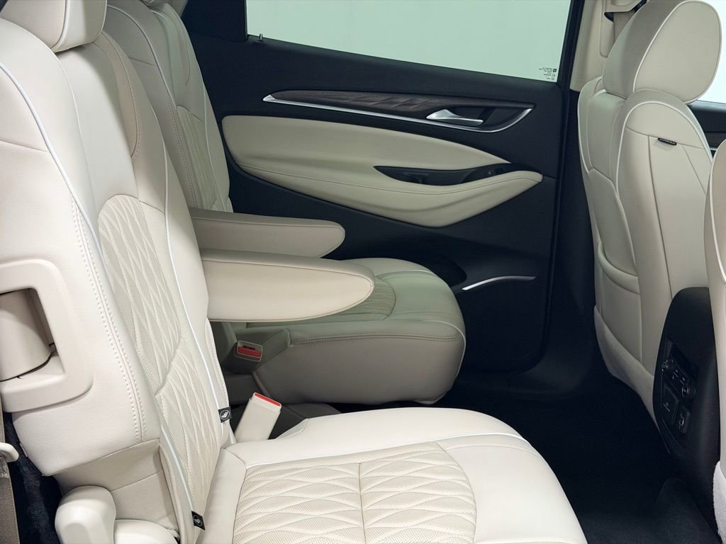 Certified 2022 Buick Enclave Avenir w/ Avenir Technology Package image 23
