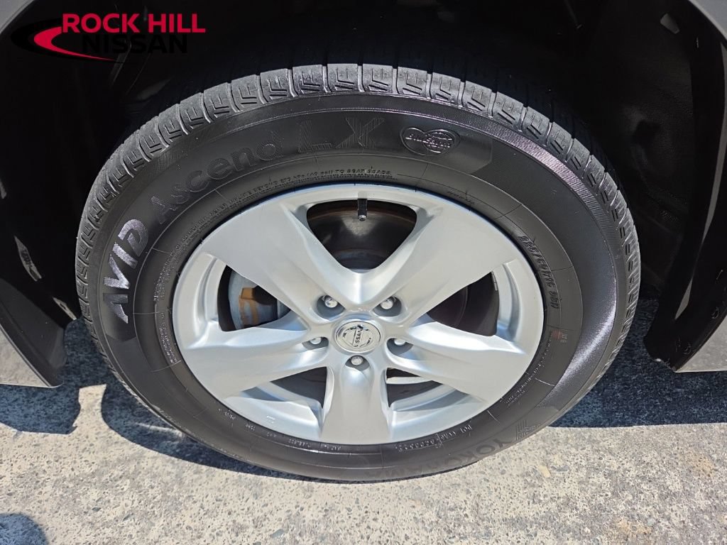 Used 2017 Nissan Quest SV FWD image 12