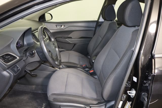 Used 2022 Hyundai Accent Limited image 16