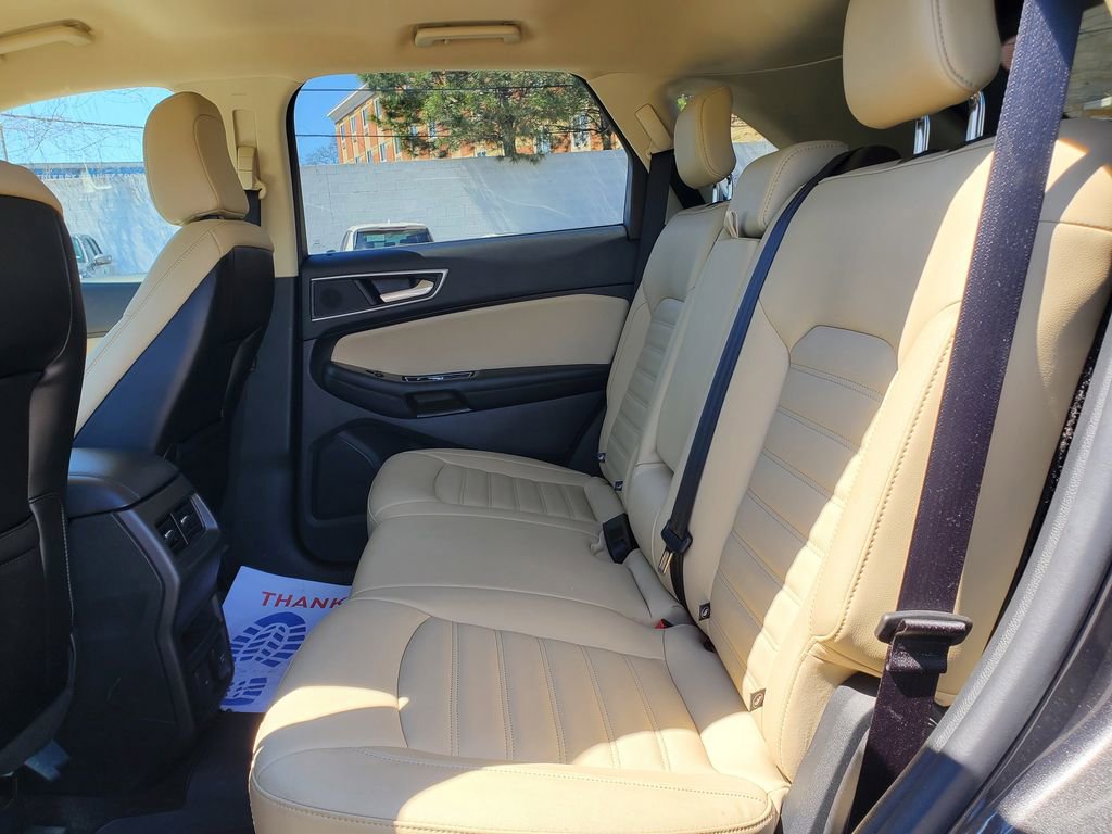 Used 2020 Ford Edge SEL w/ Convenience Package AWD/4WD image 11