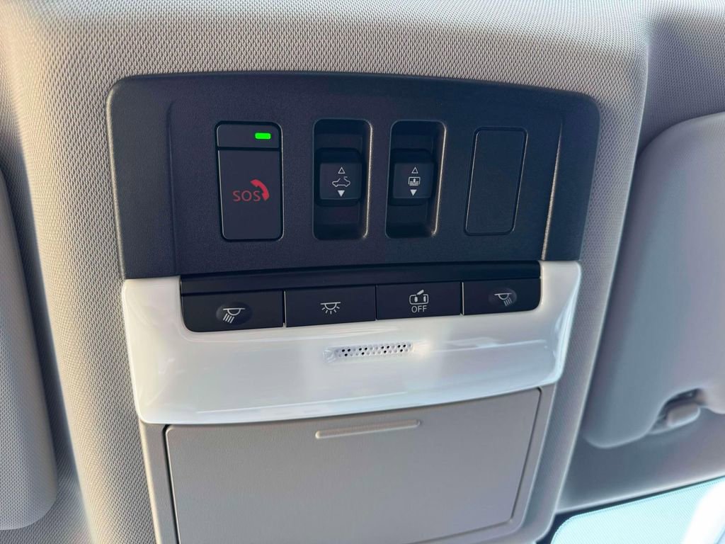 Certified 2026 Nissan Rogue Platinum w/ Platinum Premium Package image 32