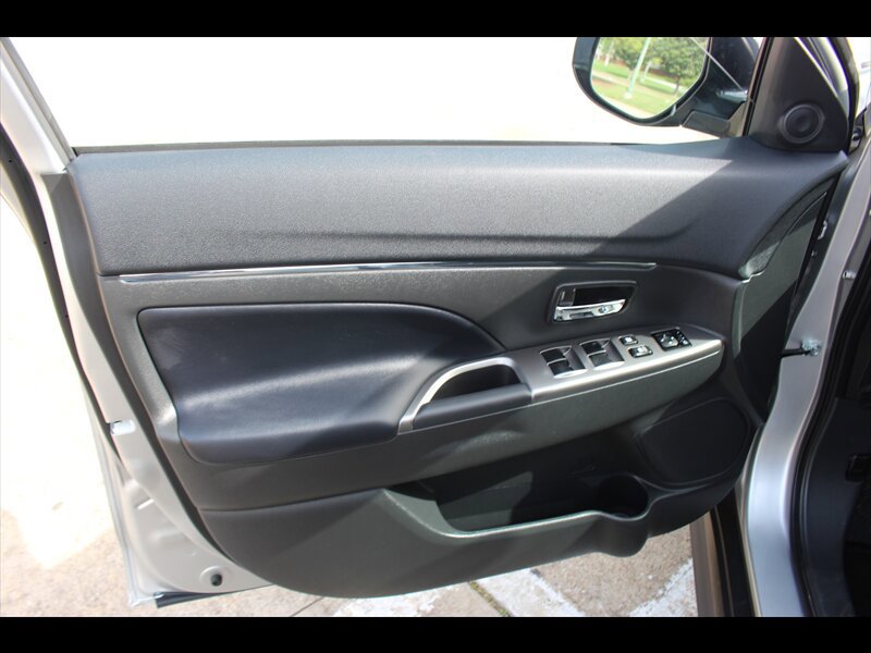 Used 2026 Mitsubishi Outlander Sport ES image 20