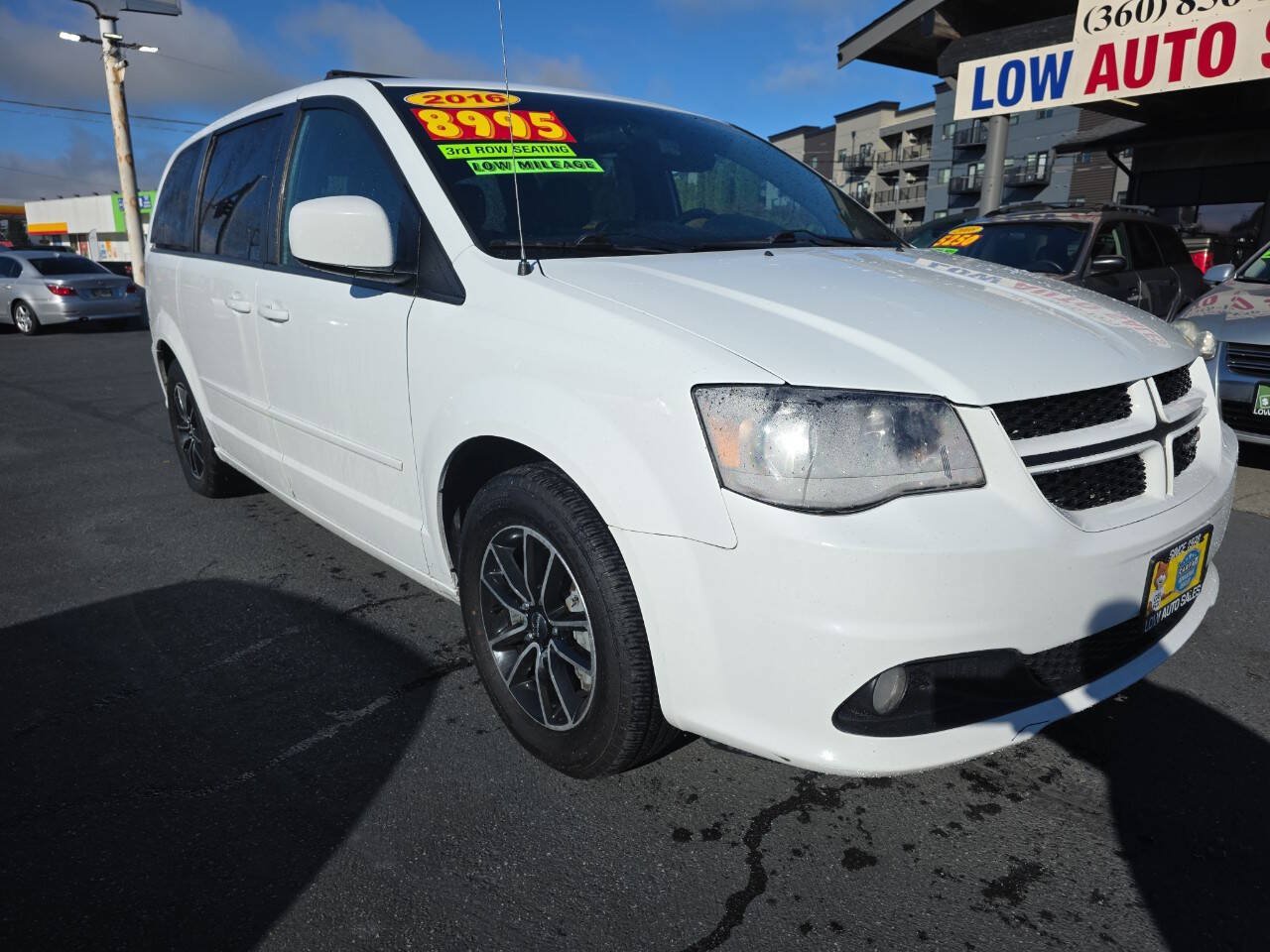 Used 2016 Dodge Grand Caravan R/T FWD image 1