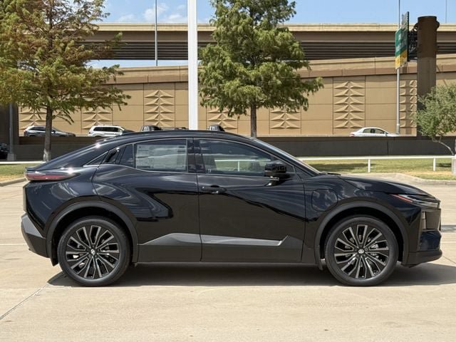 New 2026 Toyota C-HR AWD/4WD image 3