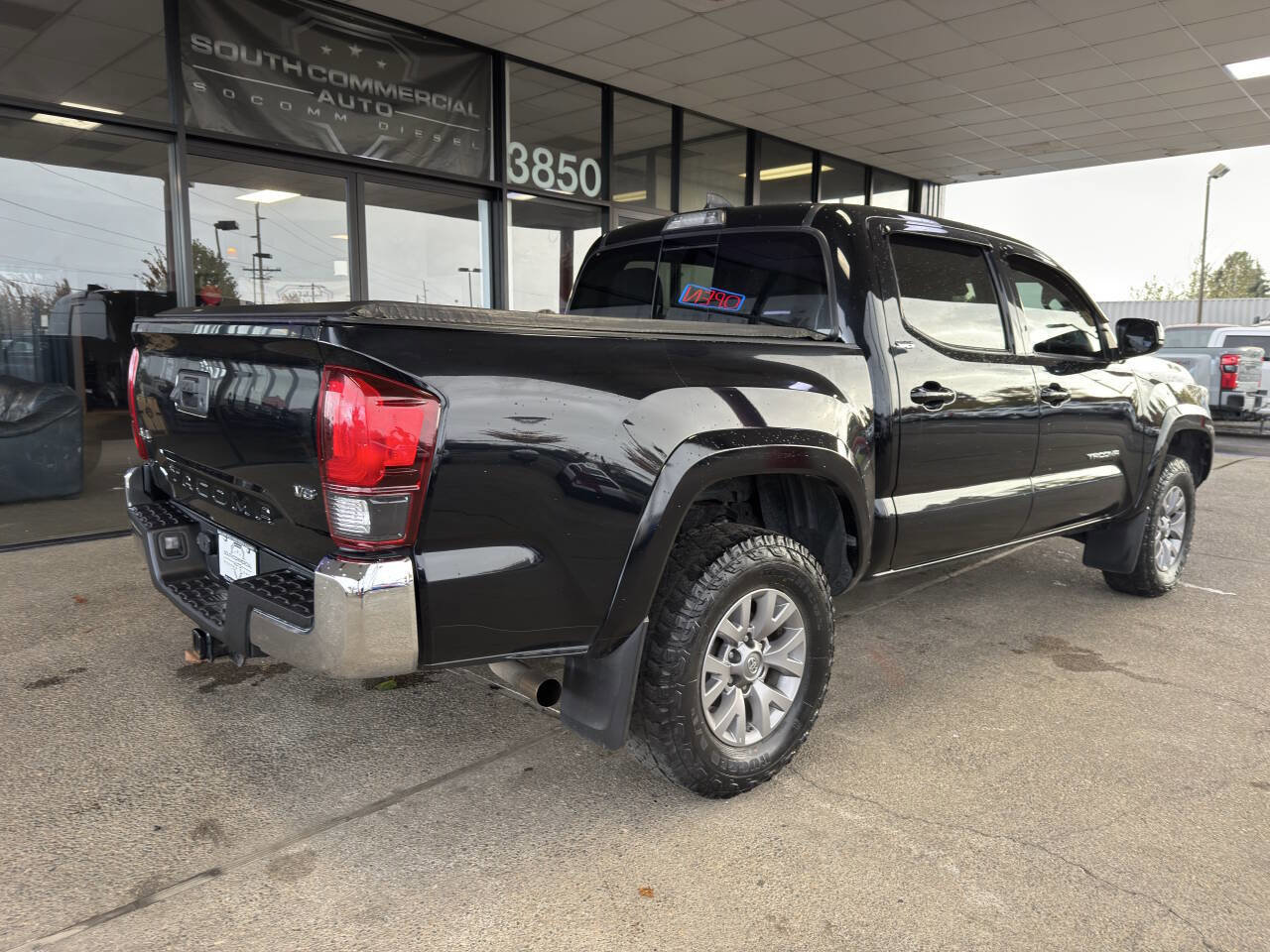 Used 2019 Toyota Tacoma SR5 image 7