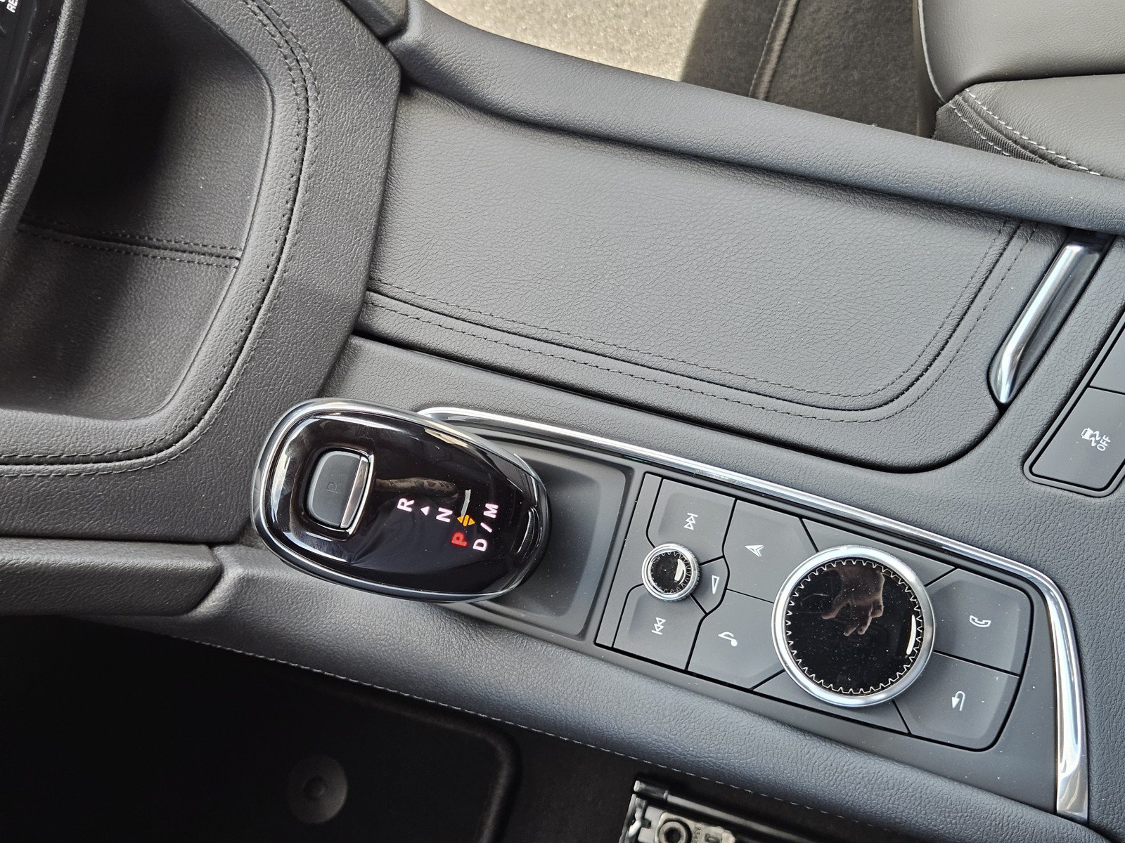New 2026 Cadillac XT5 Sportv AWD/4WD image 14