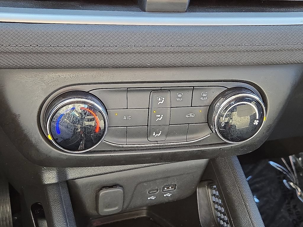 Used 2024 Chevrolet TrailBlazer LS FWD image 26