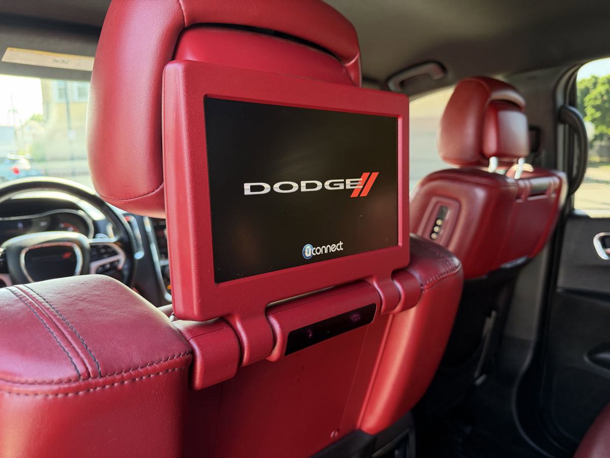 Used 2016 Dodge Durango R/T w/ Technology Group RWD image 18