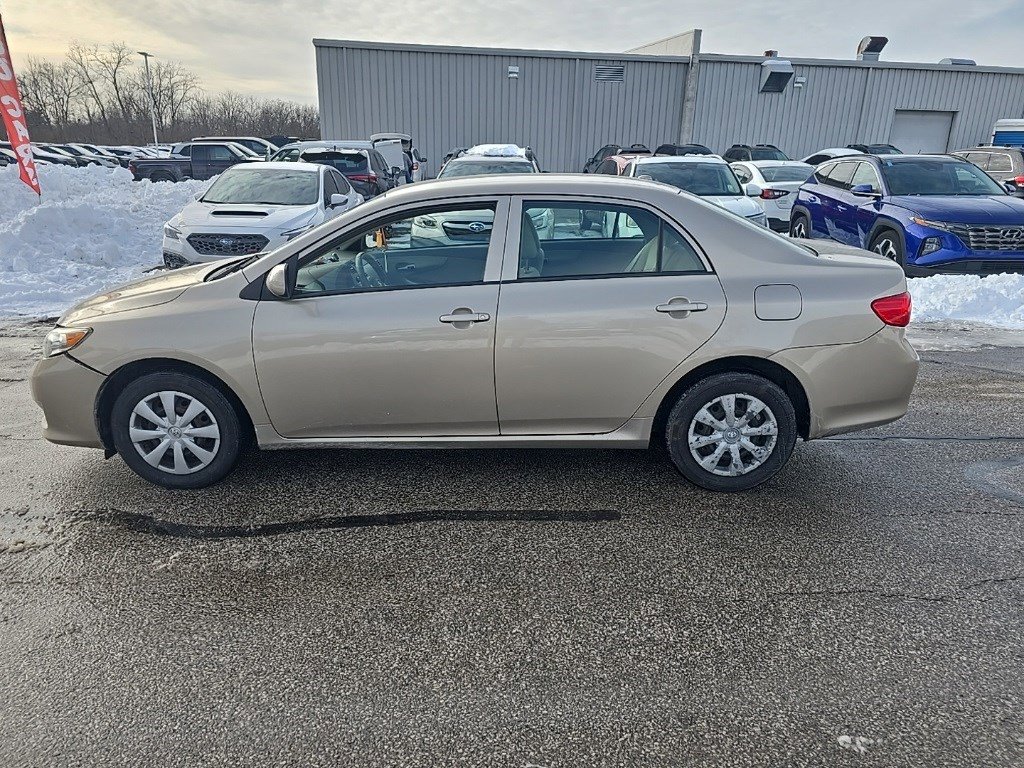 Used 2010 Toyota Corolla LE image 6