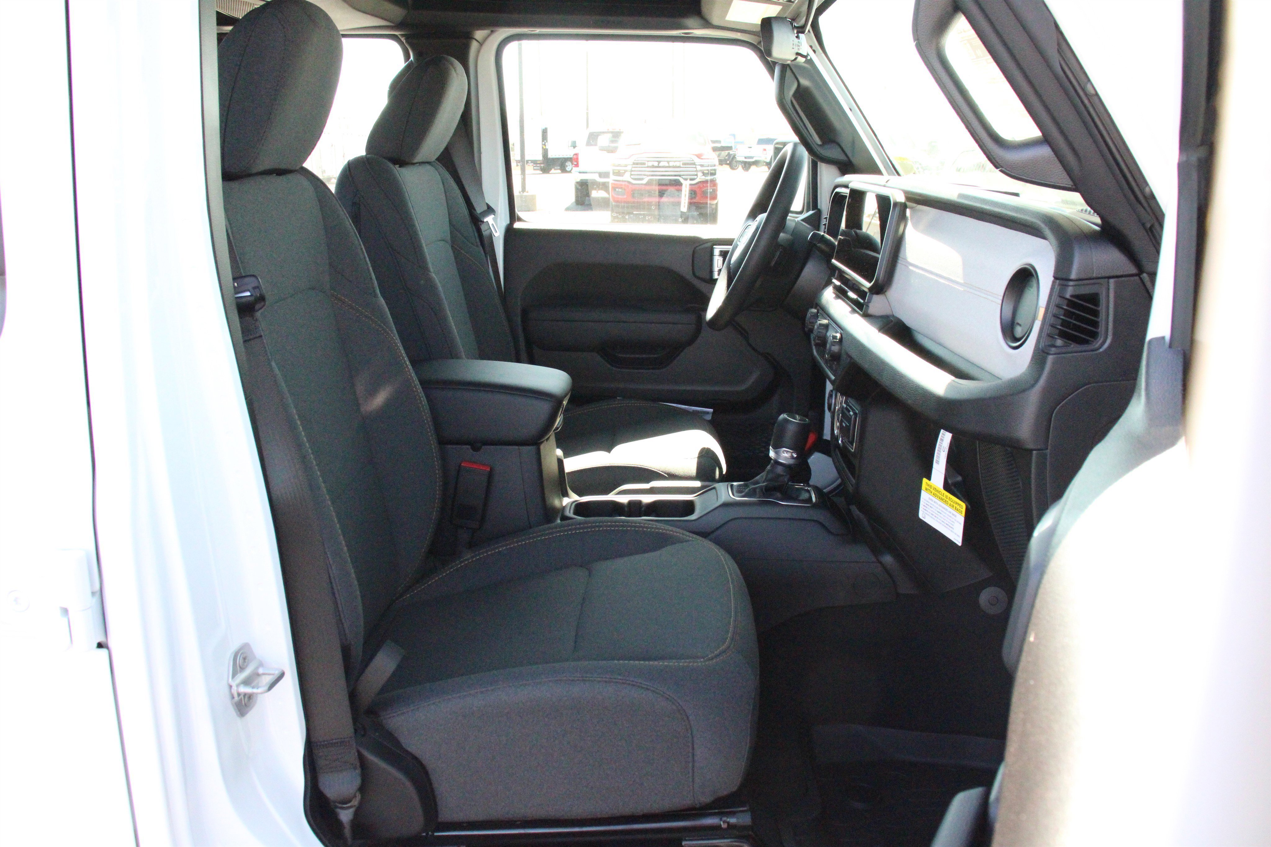 New 2026 Jeep Gladiator Sport AWD/4WD image 27