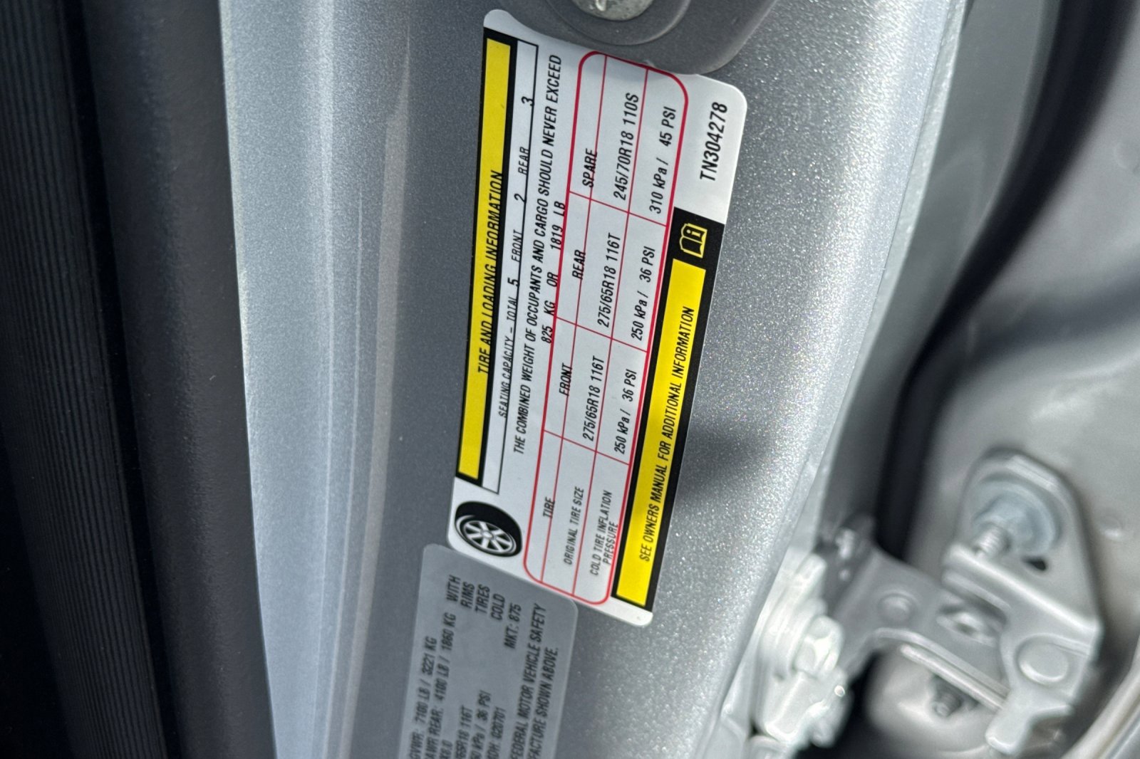 New 2026 RAM 1500 4x4 Crew Cab image 25
