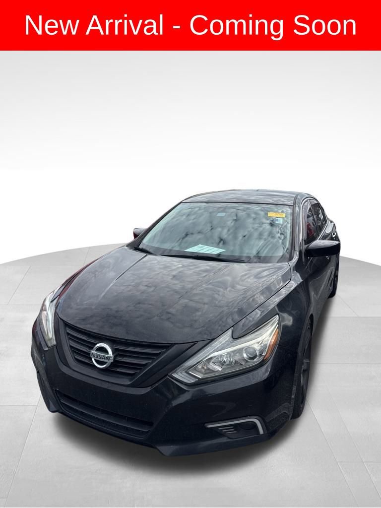 Used 2018 Nissan Altima 2.5 SR w/ SR Midnight Edition image 2