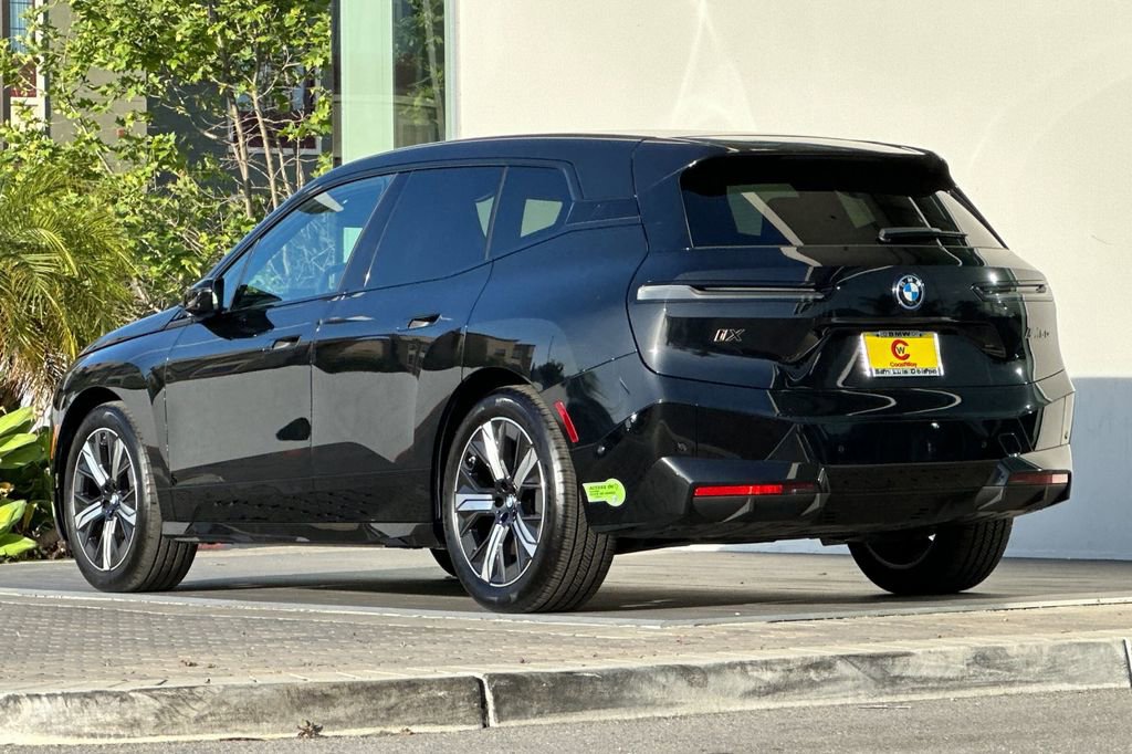 Used 2023 BMW iX M60 image 5