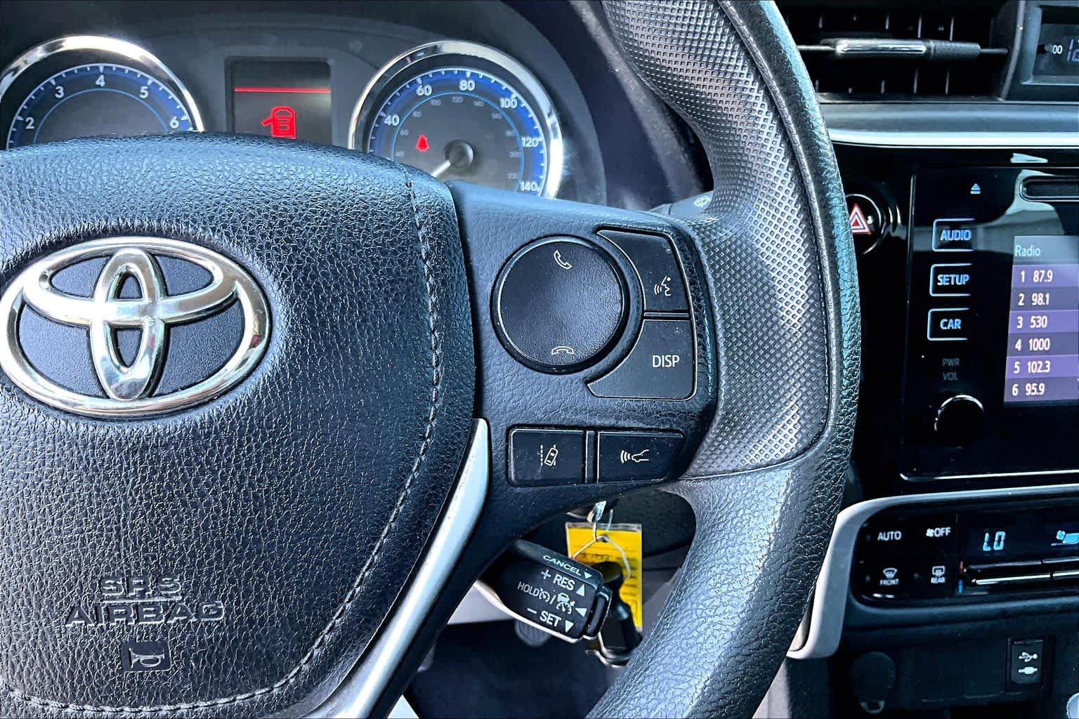 Used 2018 Toyota Corolla LE FWD image 25