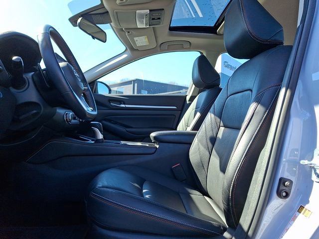 Used 2024 Nissan Altima 2.5 SR w/ SR Premium Package FWD image 13