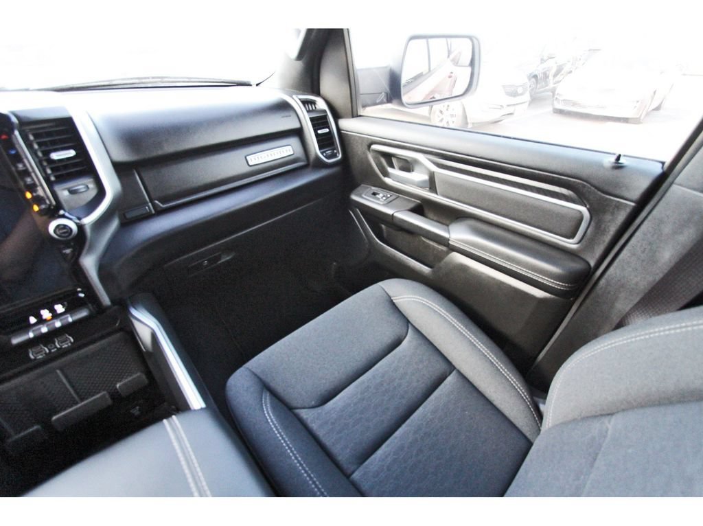 Used 2025 RAM 1500 Big Horn AWD/4WD image 11