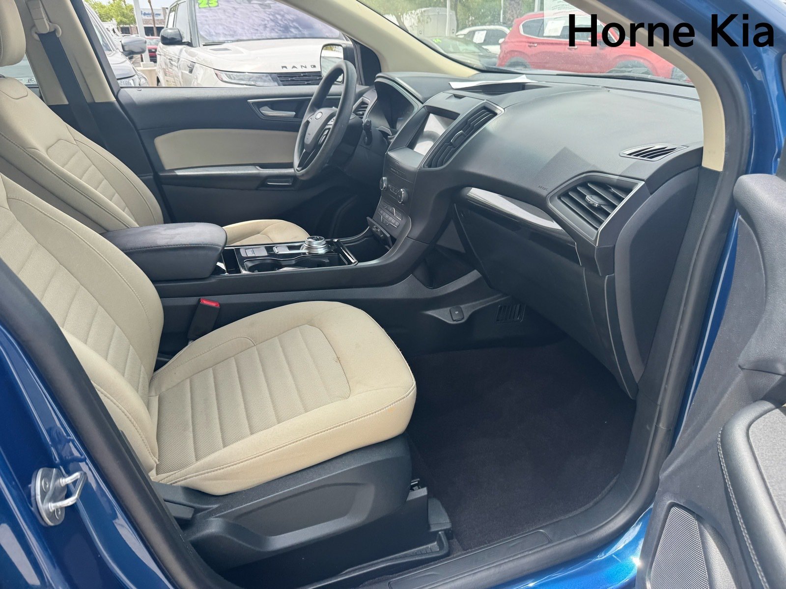 Used 2020 Ford Edge SE FWD image 27