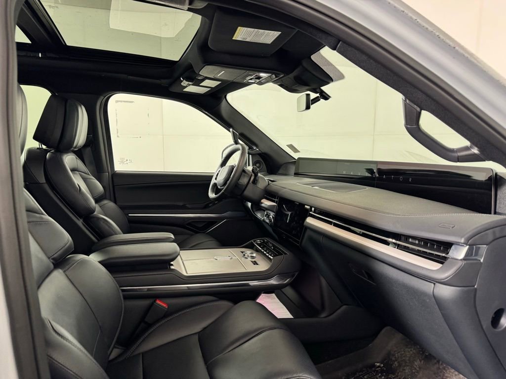 New 2025 Lincoln Navigator L Reserve w/ Jet Appearance Package AWD/4WD image 22