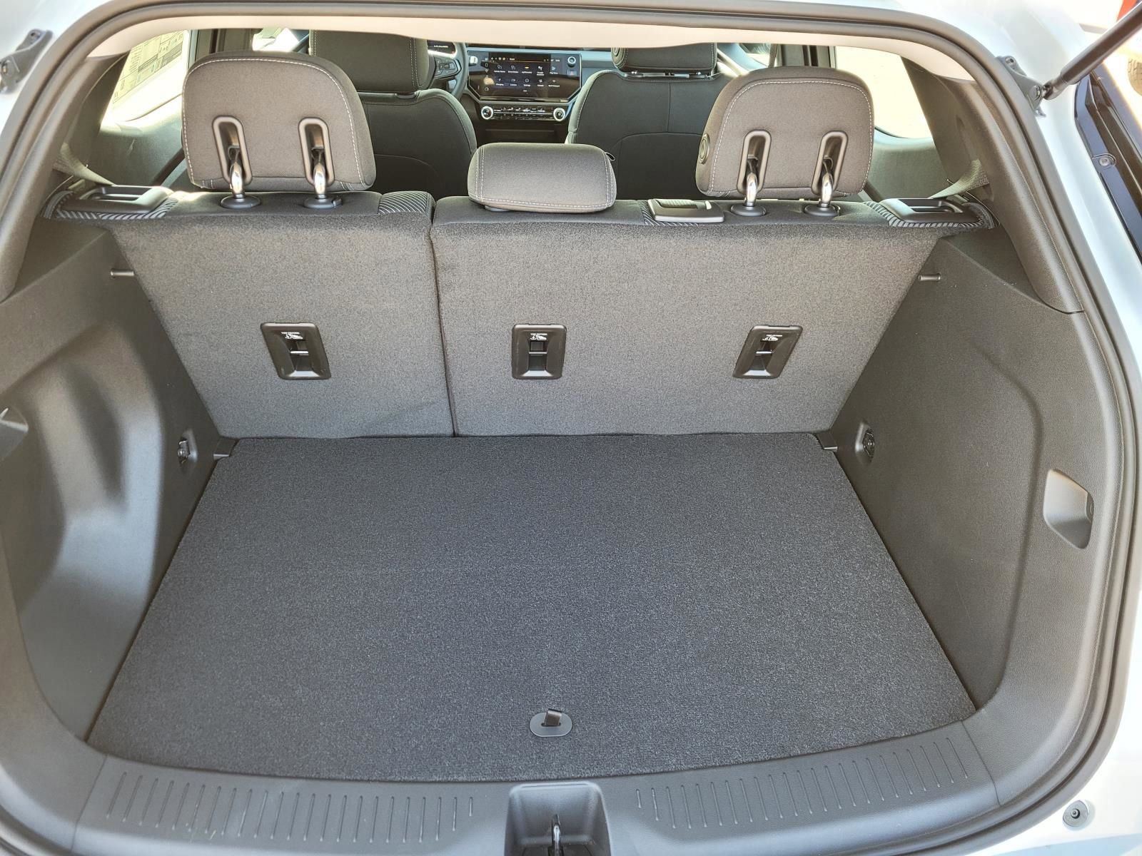 New 2027 Chevrolet Bolt LT w/ Comfort Package image 7