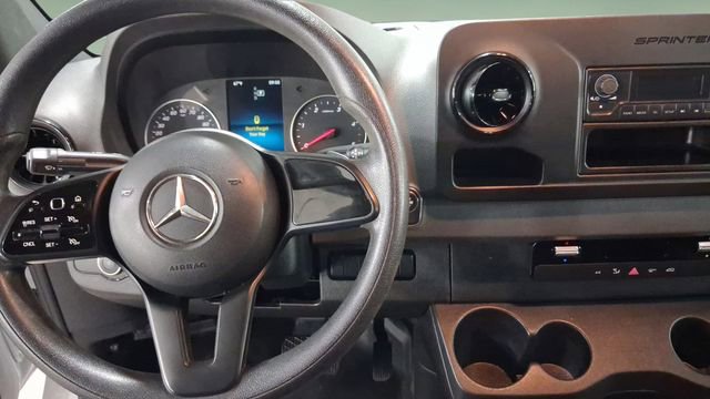 Used 2024 Mercedes-Benz Sprinter 2500 image 12
