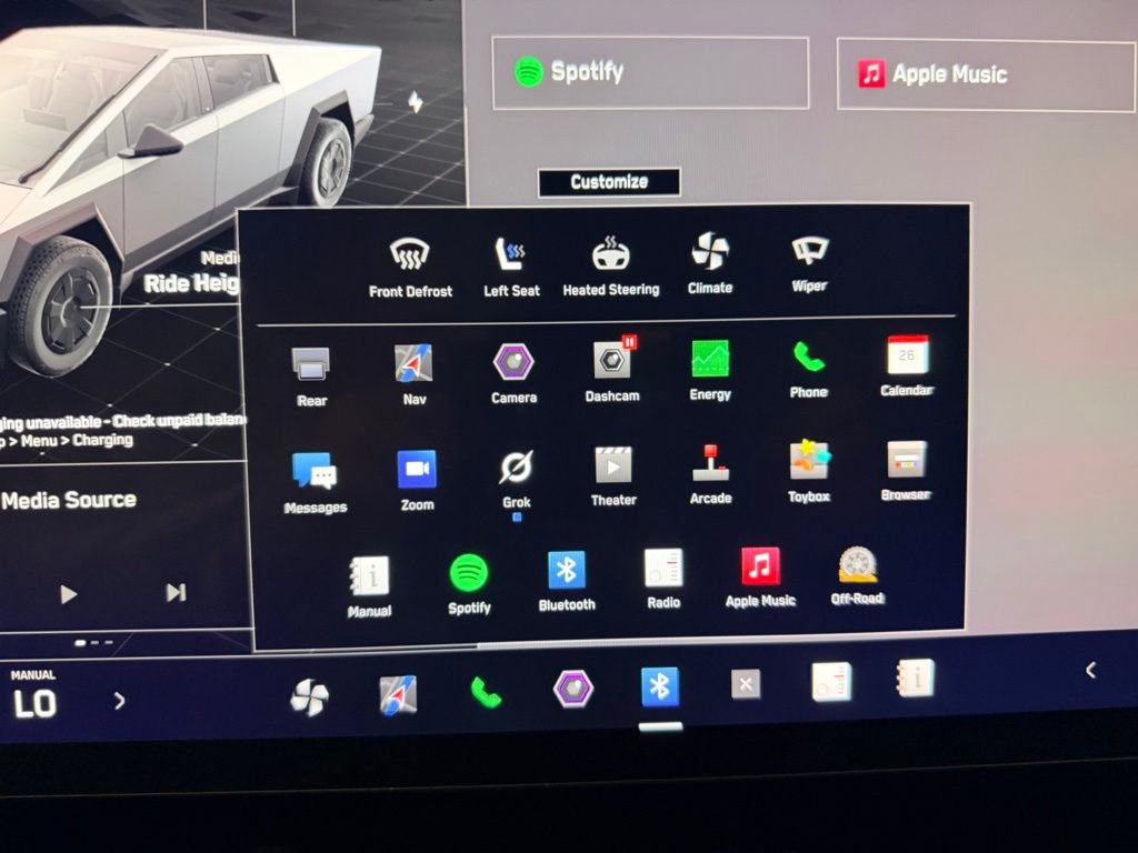 Used 2025 Tesla Cybertruck AWD Crew Cab image 20