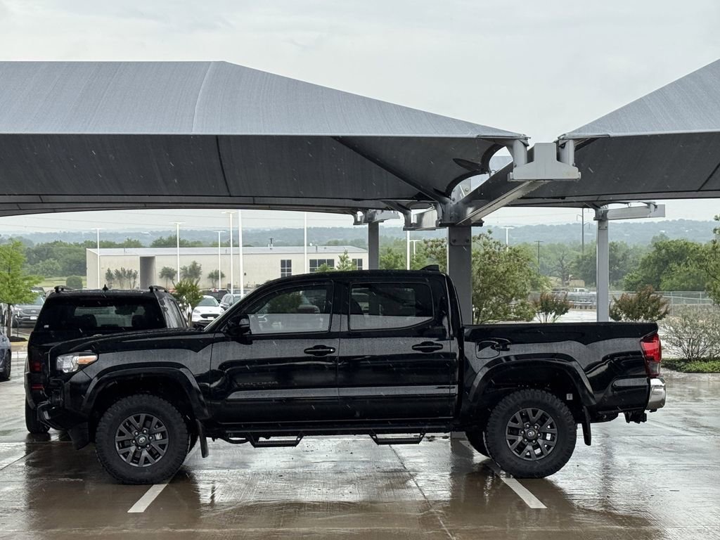 Used 2023 Toyota Tacoma SR5 RWD image 3