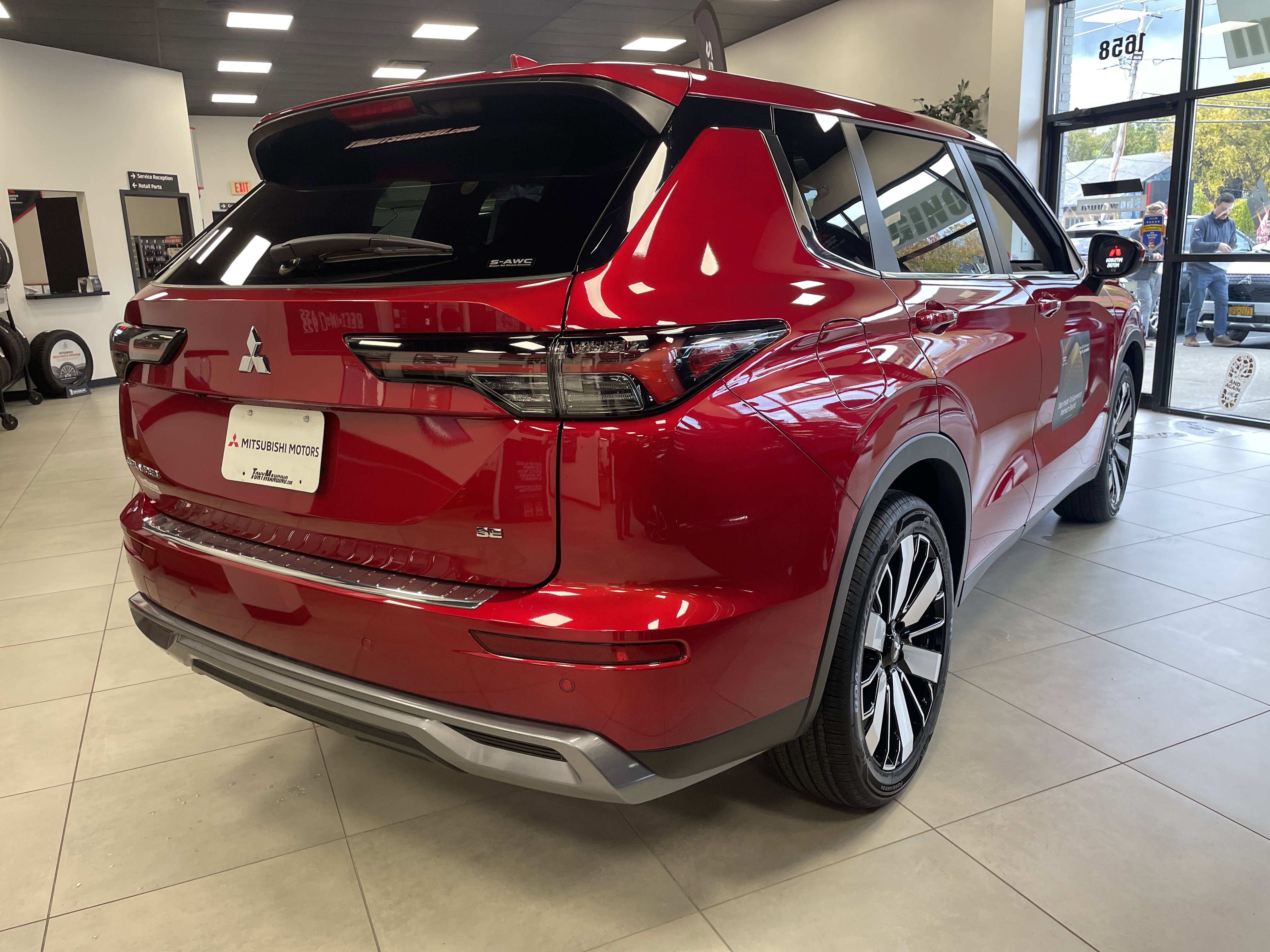 New 2025 Mitsubishi Outlander SE image 6