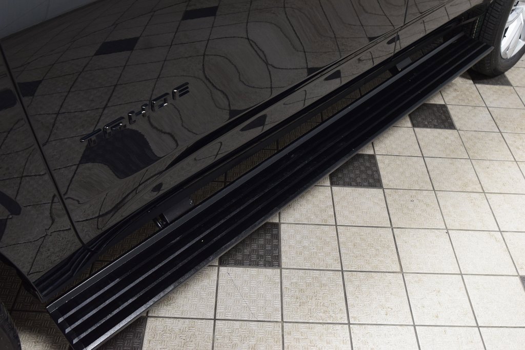 Used 2023 Chevrolet Tahoe High Country w/ Premium Package 2 image 28