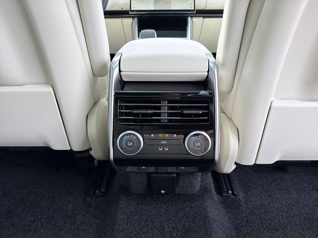 New 2026 Land Rover Range Rover SE image 20