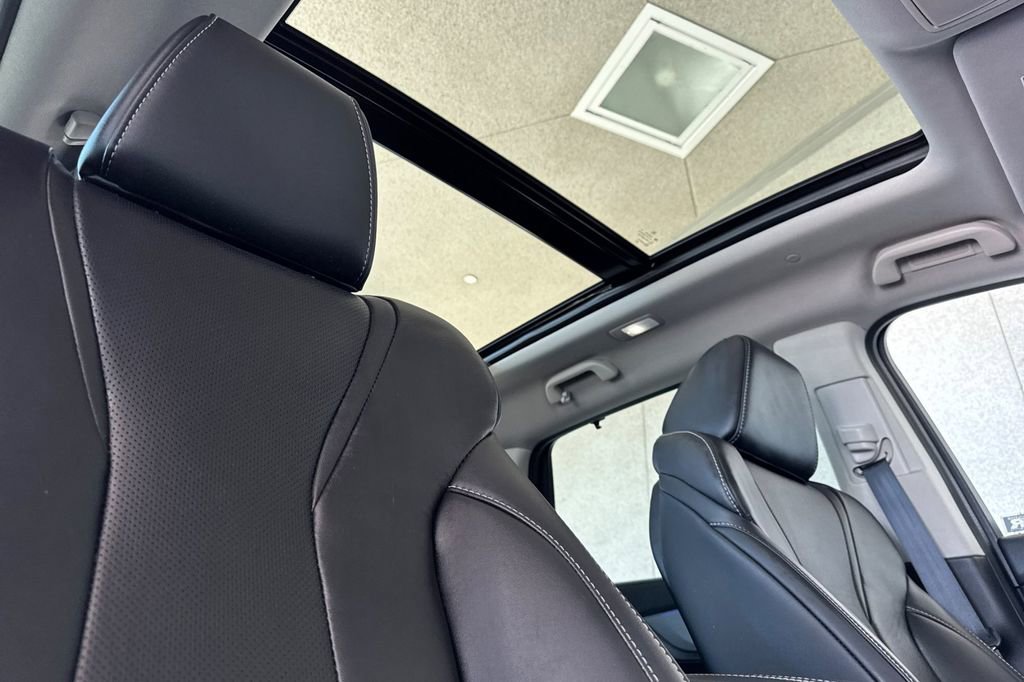 Certified 2023 Acura MDX FWD w/ Technology Package image 22