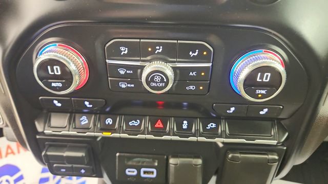 Used 2019 GMC Sierra 1500 SLT w/ X31 Off-Road Package AWD/4WD image 16