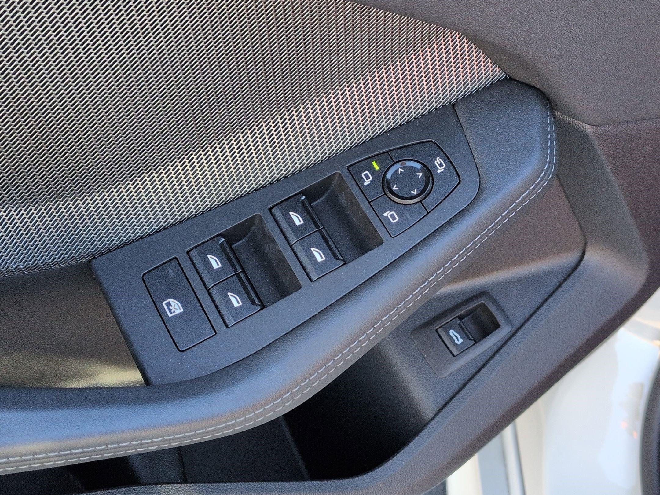 Used 2026 BMW 228i w/ Technology Package image 15