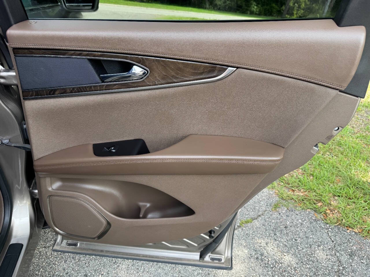 Used 2018 Lincoln MKX Reserve w/ Lincoln MKX Climate Package FWD image 42