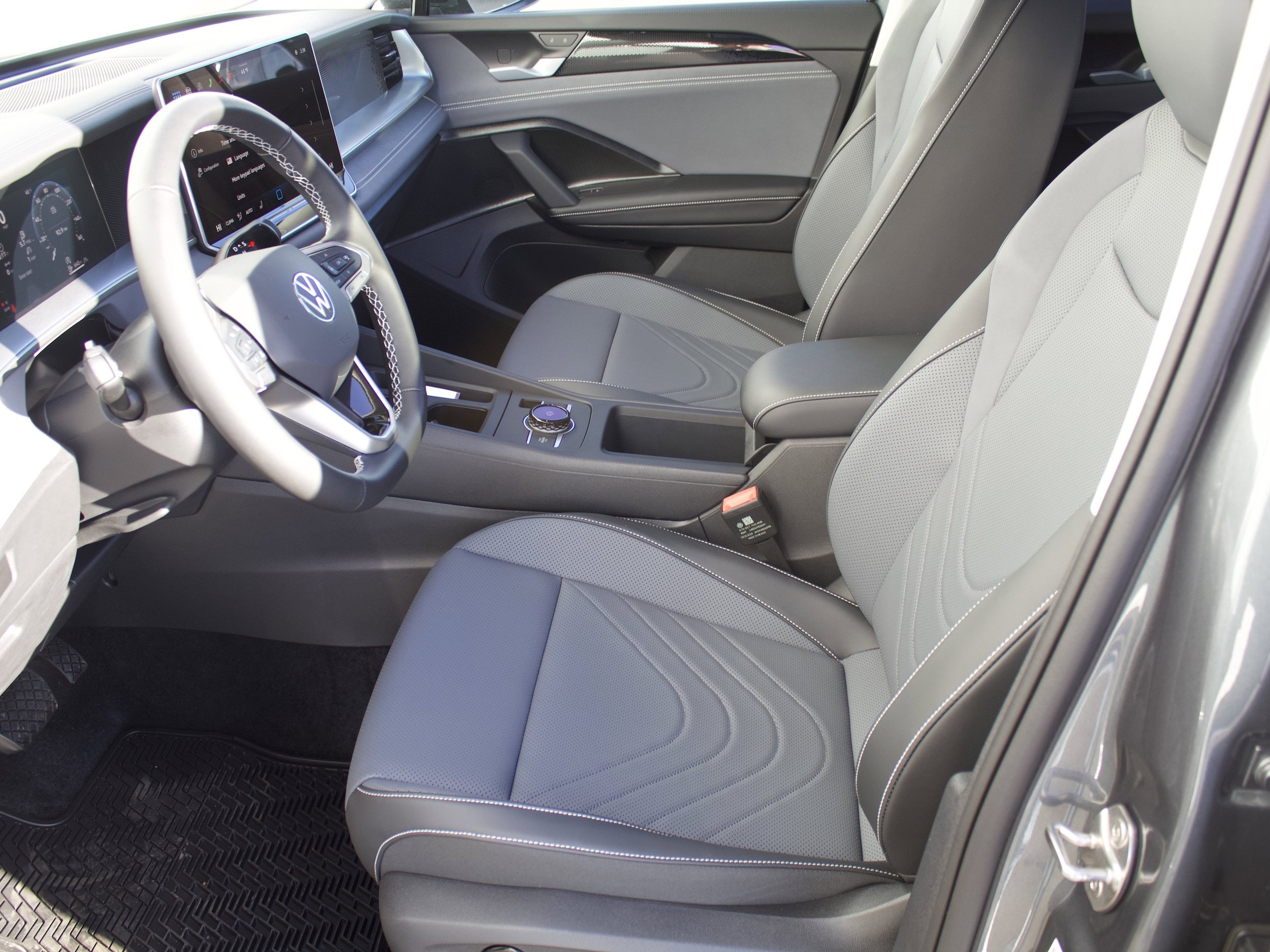New 2026 Volkswagen Tiguan SE AWD/4WD image 11