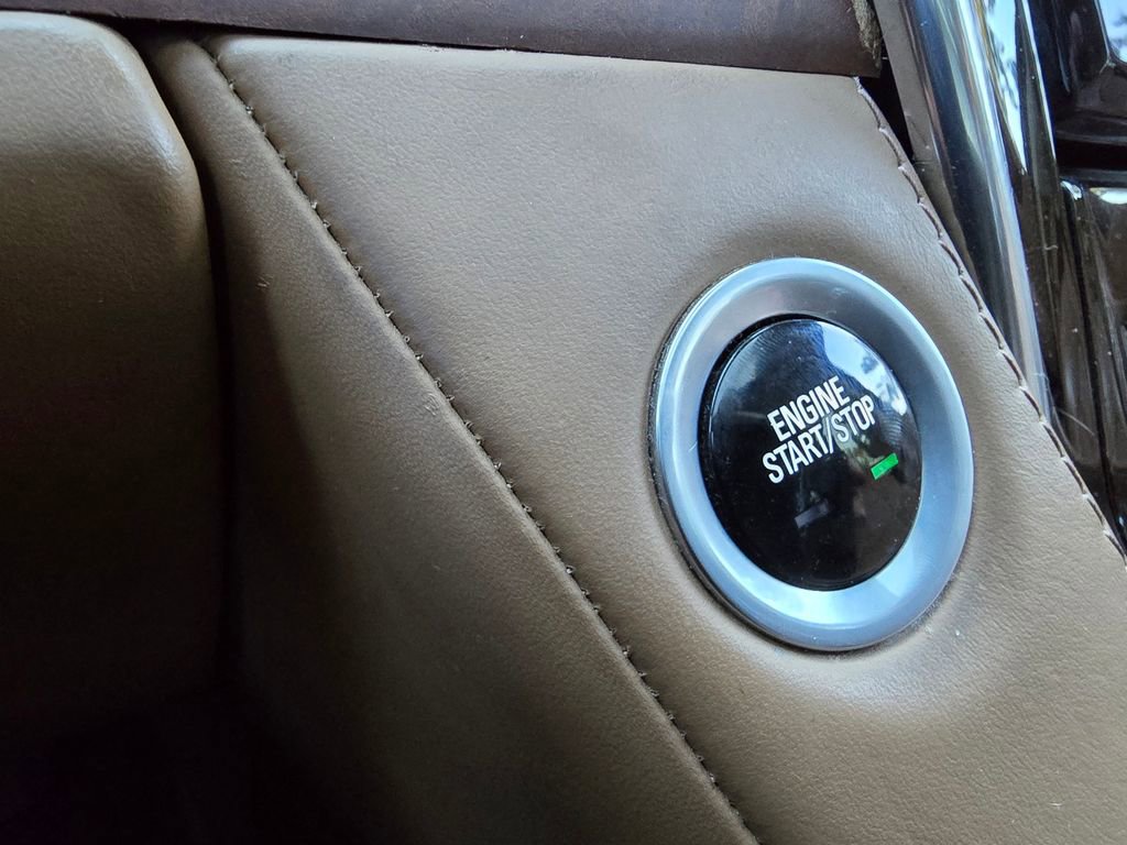 Used 2016 Cadillac Escalade Platinum image 39