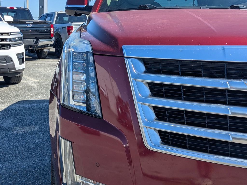 Used 2017 Cadillac Escalade Luxury image 9