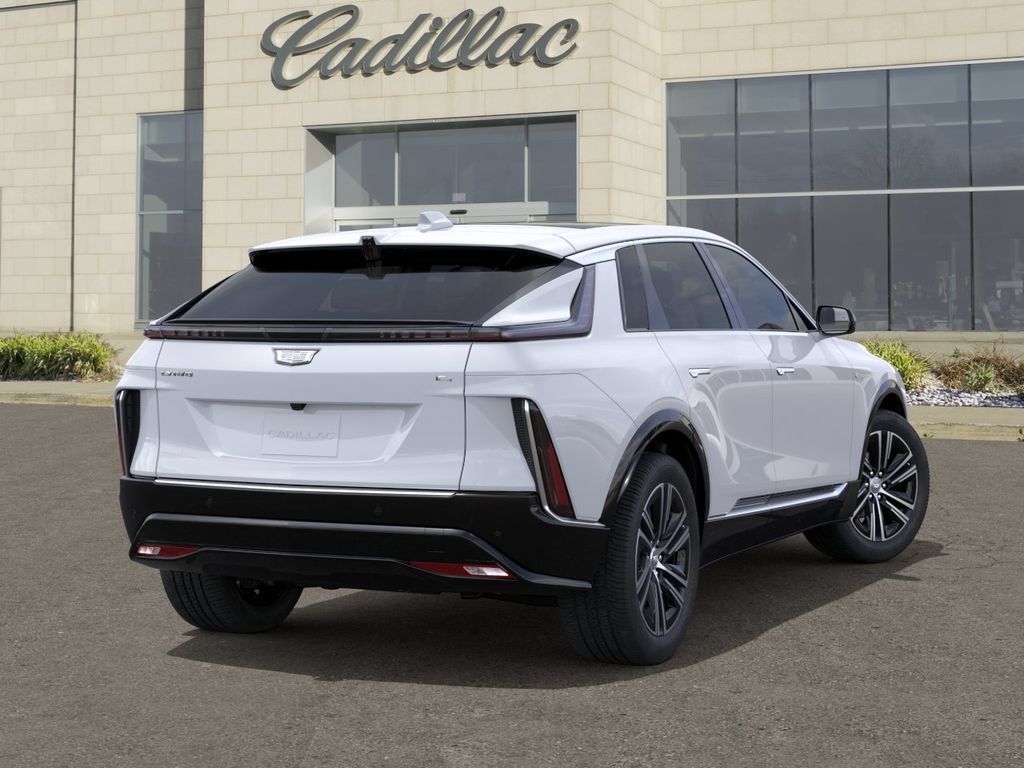 New 2027 Cadillac Lyriq Luxury w/ LPO, Floor Liner Package AWD/4WD image 4