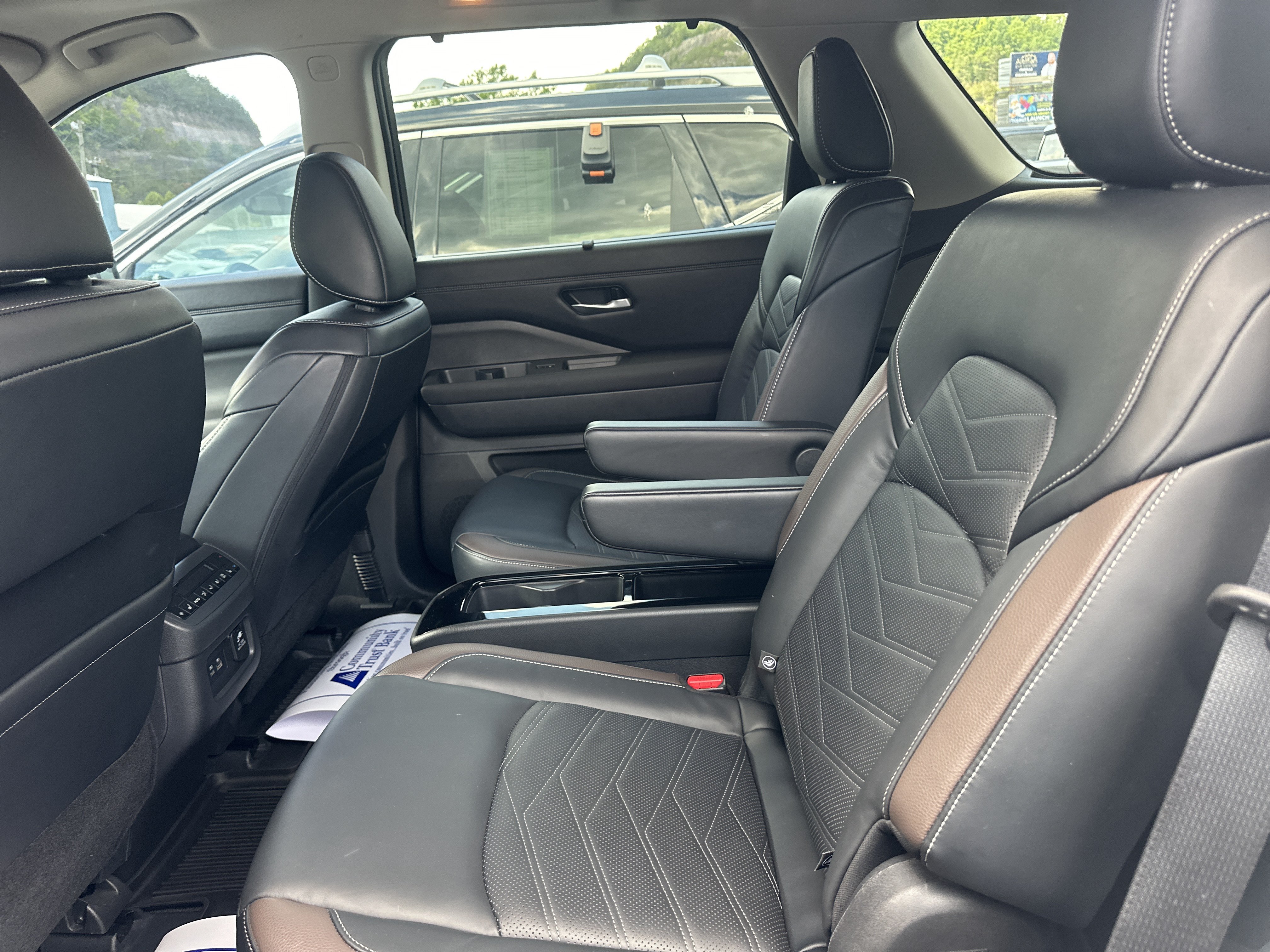 Used 2023 Nissan Pathfinder Platinum AWD/4WD image 23