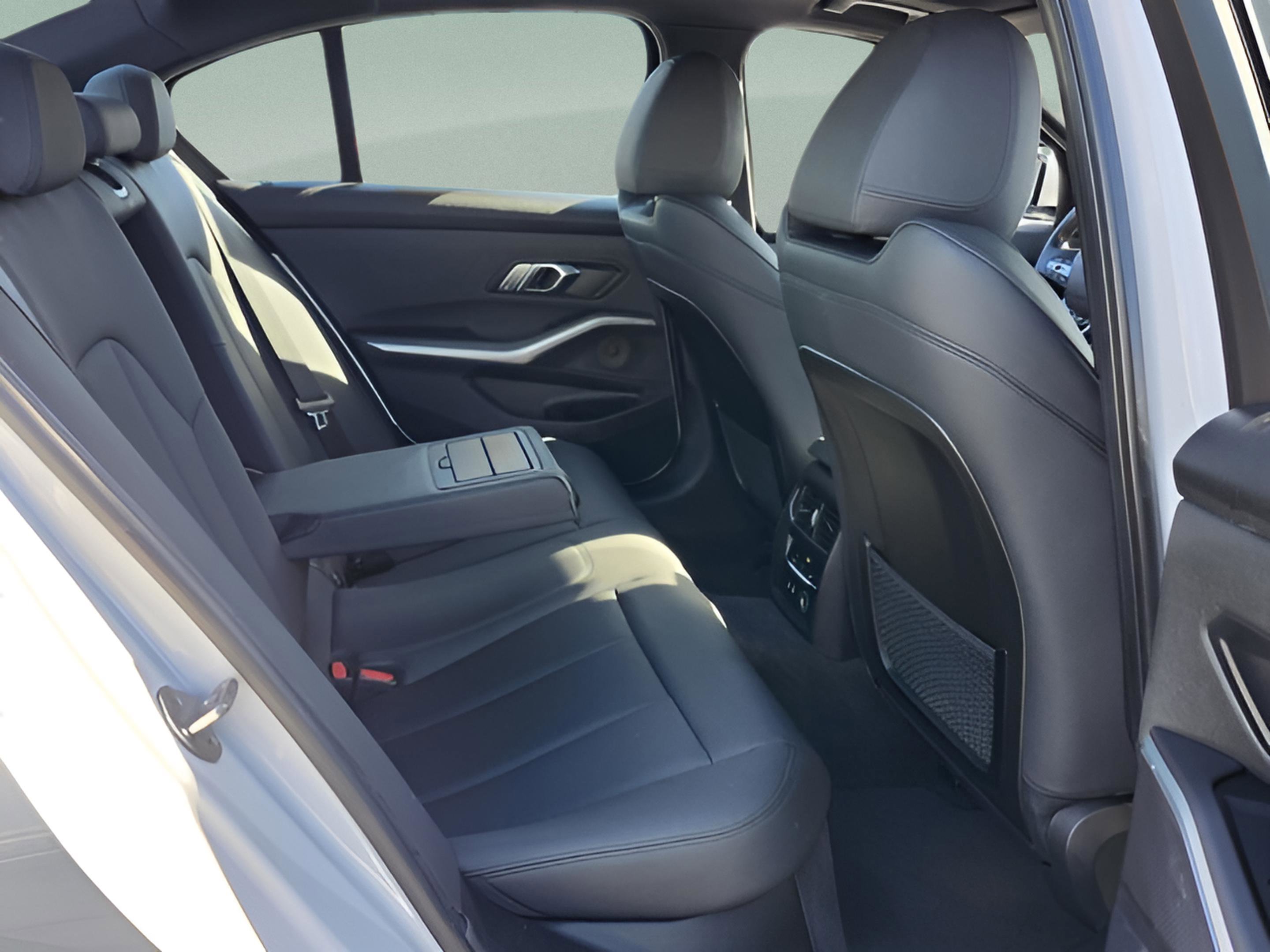 Used 2019 BMW 330i xDrive Sedan image 16