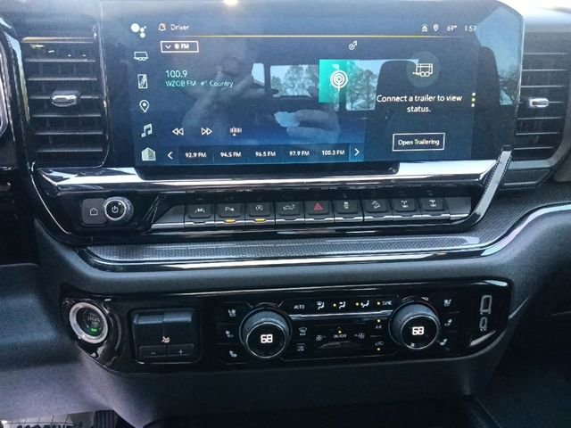 Used 2023 Chevrolet Silverado 1500 ZR2 w/ Technology Package image 21