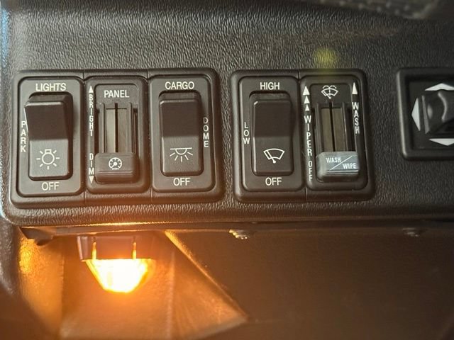Used 2003 HUMMER H1 4-Door Wagon AWD/4WD image 11