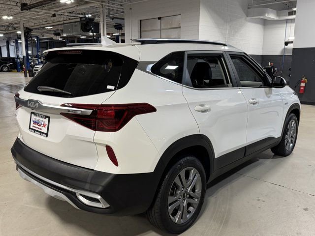 Used 2023 Kia Seltos S w/ Navigation Package image 11