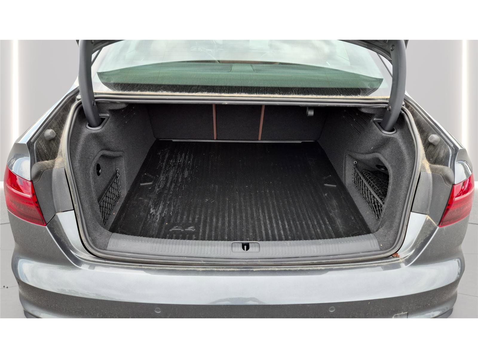 Used 2022 Audi A4 2.0T Premium Plus w/ Premium Plus Package AWD/4WD image 9