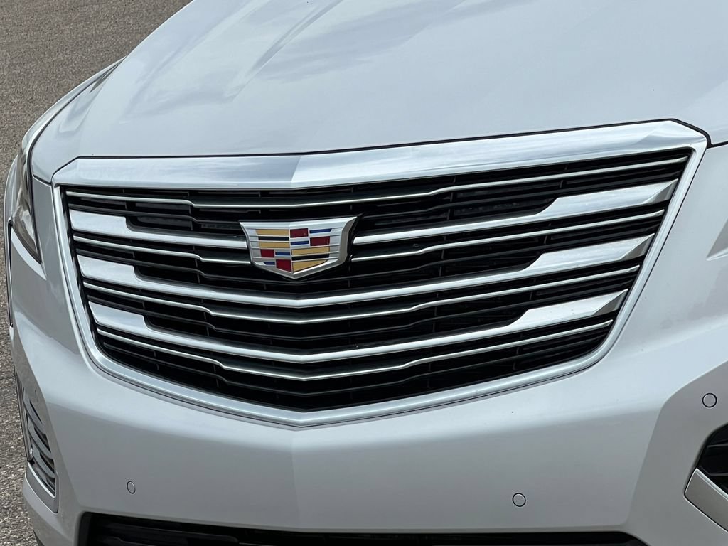 Used 2018 Cadillac XT5 Luxury w/ Driver Awareness Package AWD/4WD image 40